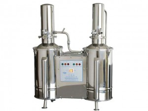 蒸馏水器